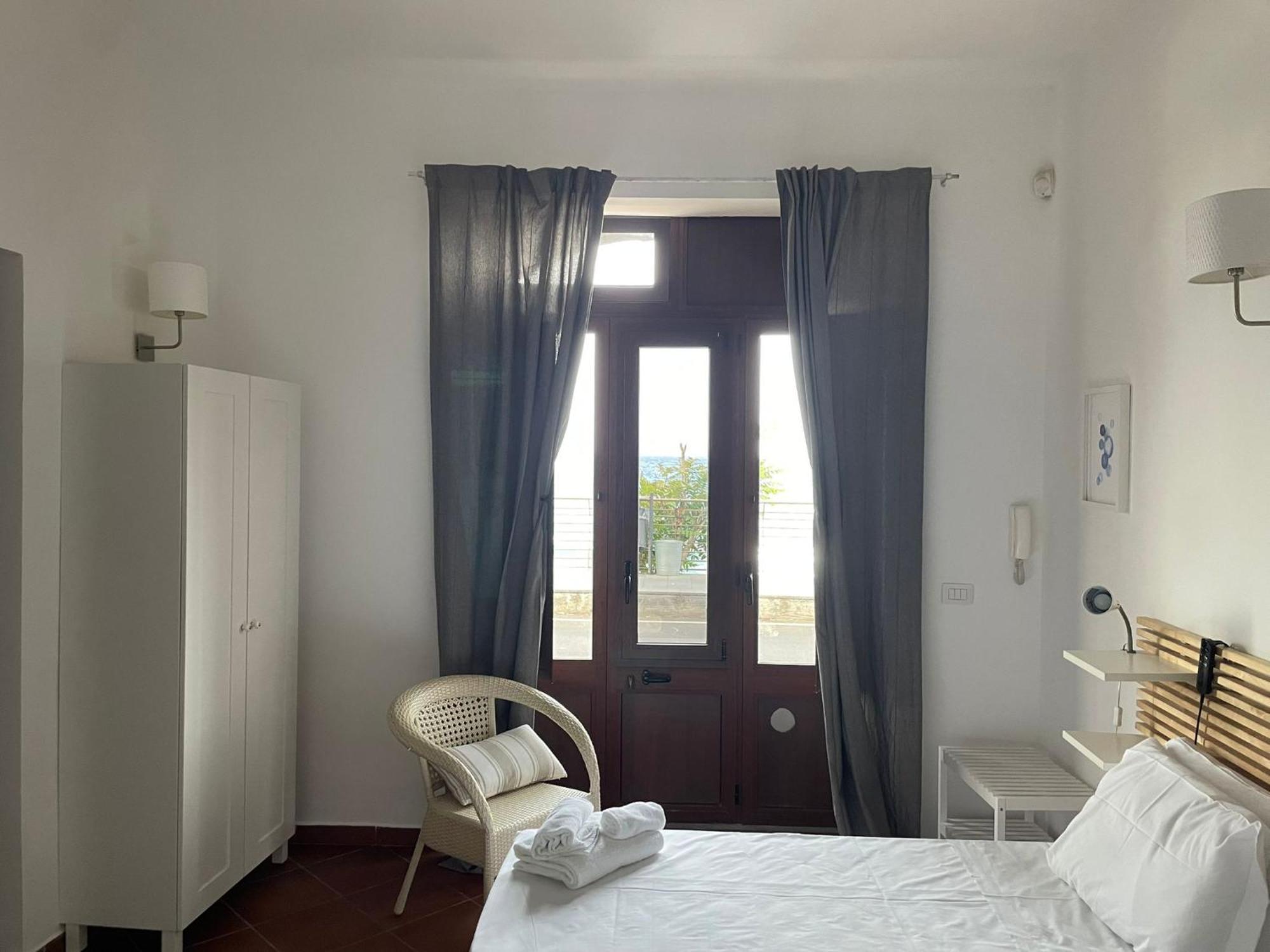 فندق Casa Scala أتشيريالي المظهر الخارجي الصورة